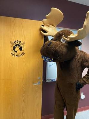 The Moose shows off his new digs